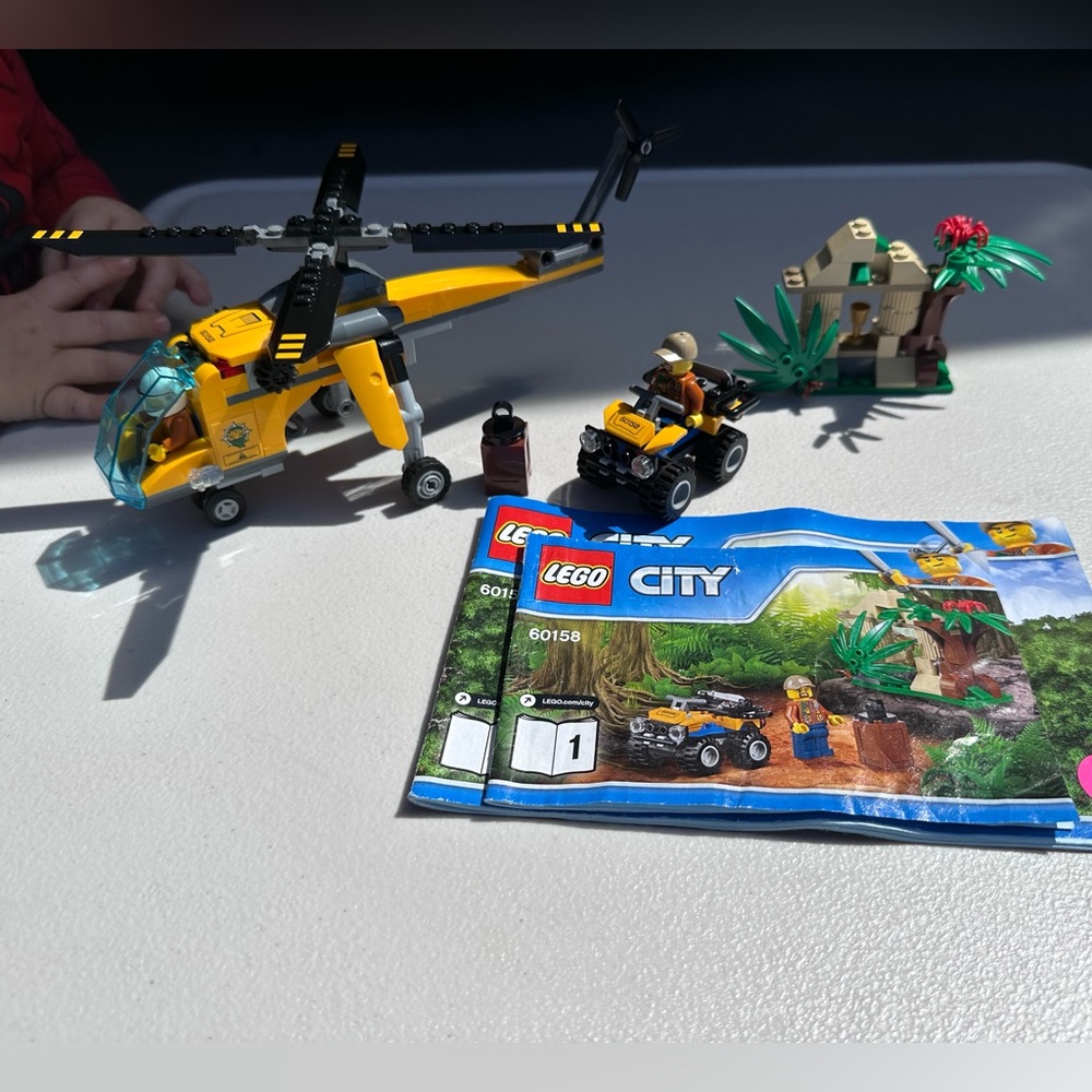 Lego # 60158 "Jungle Cargo Helicopter" 2017 Retired Set